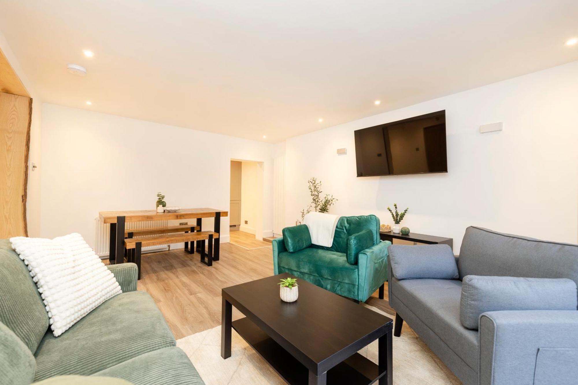 Joivy 3Br Flat In Haymarket With Free Parking Edimburgo Exterior foto
