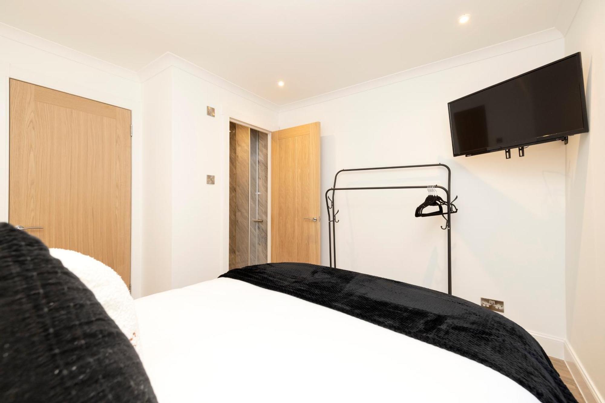 Joivy 3Br Flat In Haymarket With Free Parking Edimburgo Exterior foto
